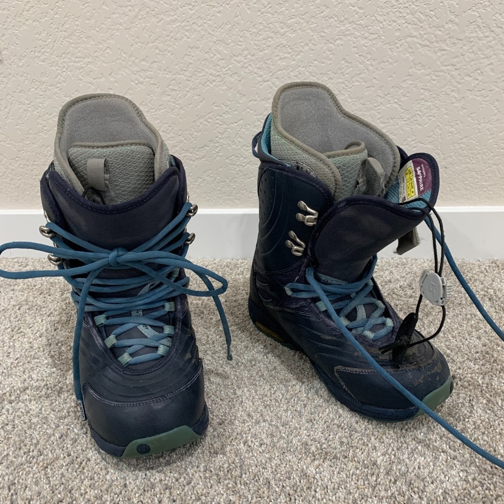 Burton Sapphire snowboarding boots- STILL FOR SALE